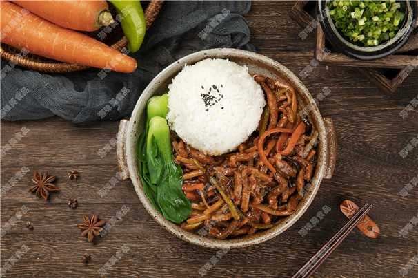 魚香肉絲蓋飯
