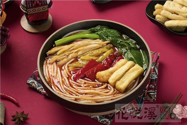 這樣一份雙椒牛肉米線，如何成為讓人懷念的味道
